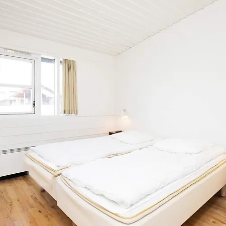 6 Person On A In S By Tatil Evi Sæby